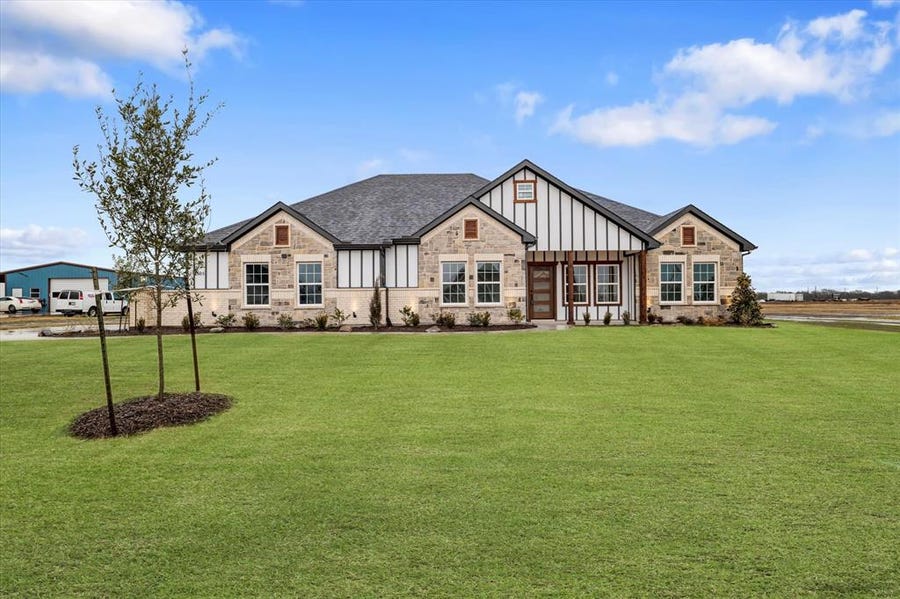Property photo for 305 County Road 4833, Leonard, TX