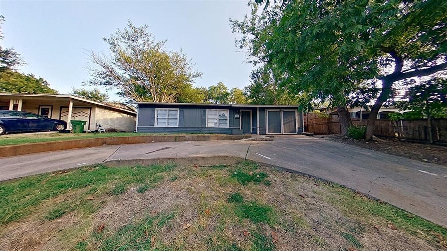 Property photo for 1632 Ida Street, Arlington, TX