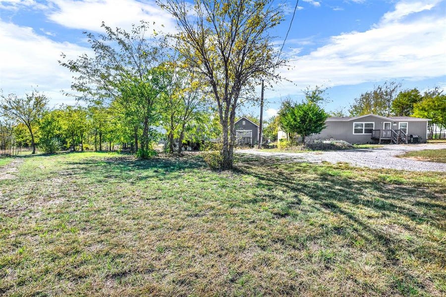 Property photo for 147 Porter Loop, Decatur, TX
