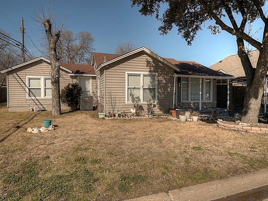 Property photo for 120 W Franklin Avenue, Saginaw, TX
