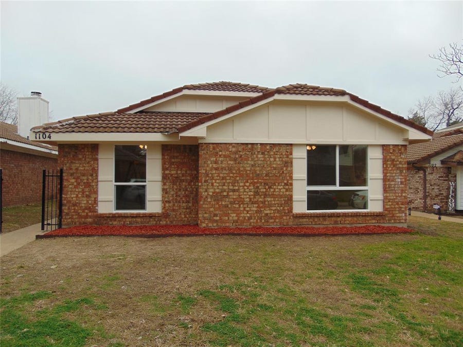 Andrea Chavarria Lugary Real Estate