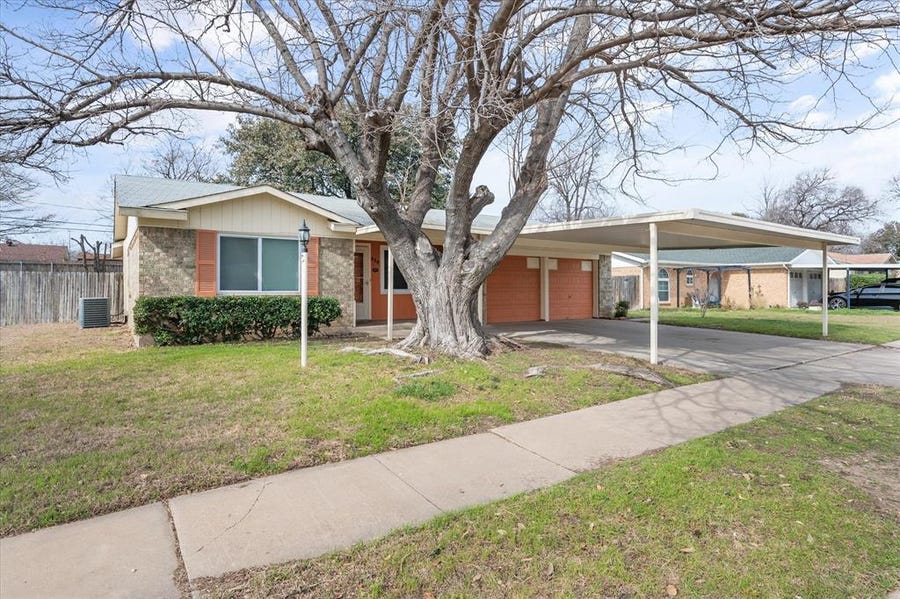Property photo for 820 Opal Street, Saginaw, TX