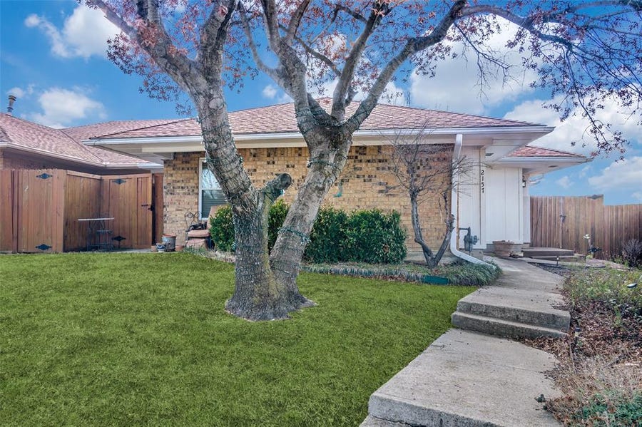 Andrea Chavarria Lugary Real Estate