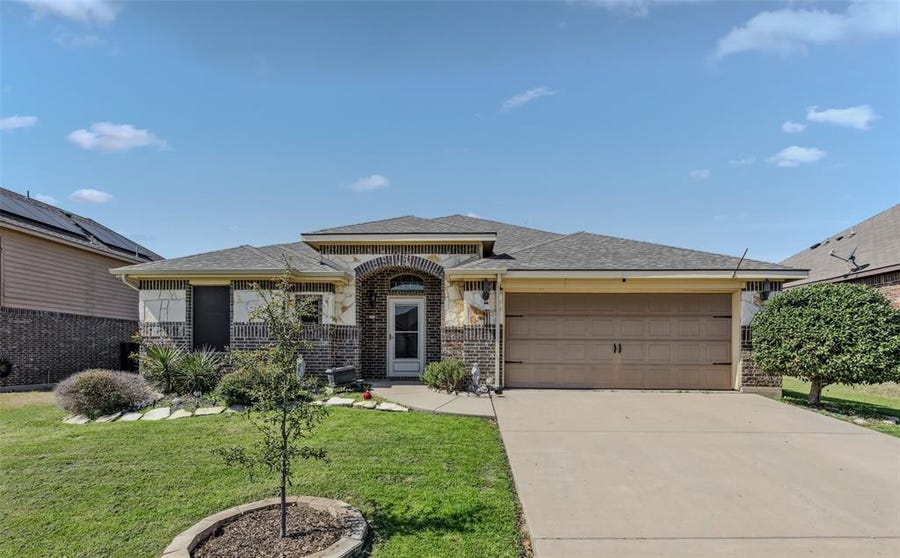 Property photo for 1536 Salado Trail, Weatherford, TX