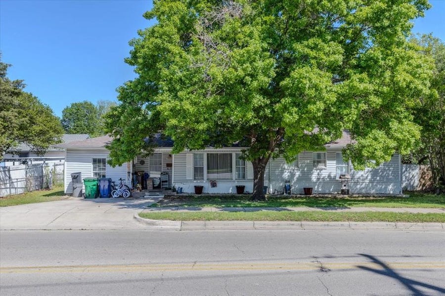 Andrea Chavarria Lugary Real Estate