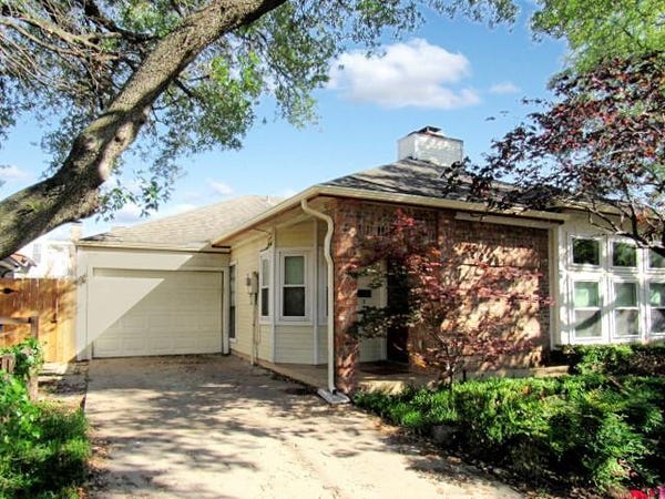 Sold: 3236 San Jacinto Street, Dallas, TX 75204 | 2 Beds / 2 Full Baths